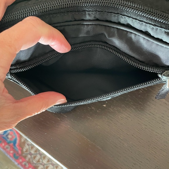 Awes “Prada” Belt Bag - Picture 7 of 15